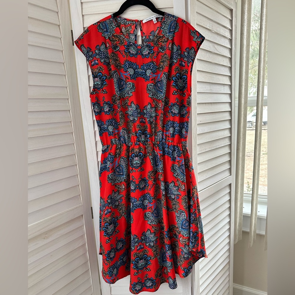 Collective Concepts sleeveless dress, round neck, blue/red paisley, women’s L.
